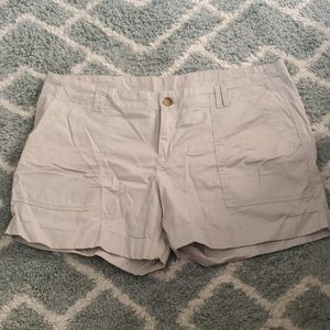 Old Navy cream khaki shorts
